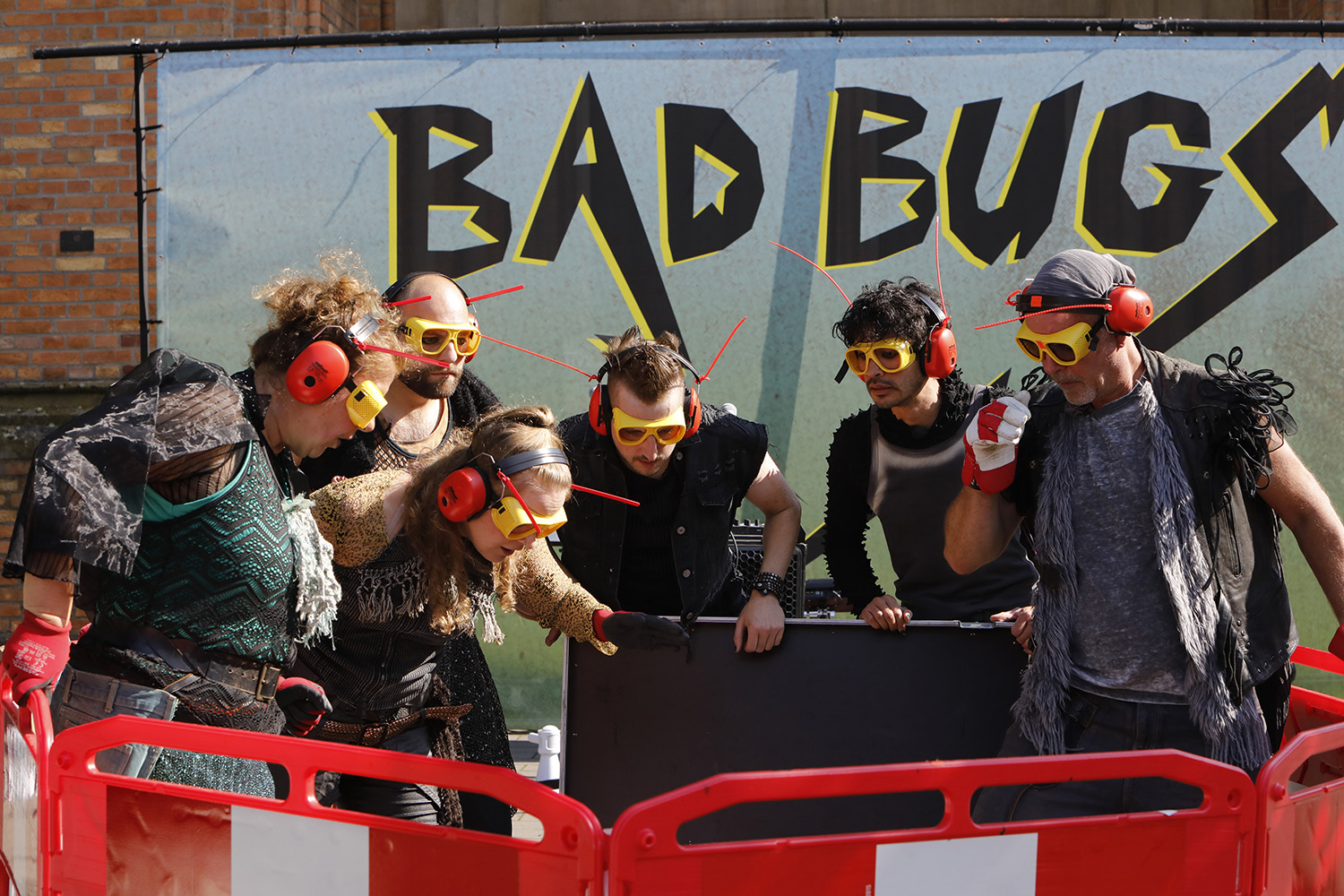 Inszenierung des Theaterstücks „Bad Bugs“ Theater Marabu ©Ursula Kaufmann
